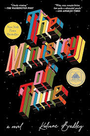 Copertina libro con titolo e nome dell'aurice The Ministry of Time" di Isabel Allende